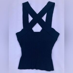 Jack & Jill Cropped Ribbed Black Key Hole Top